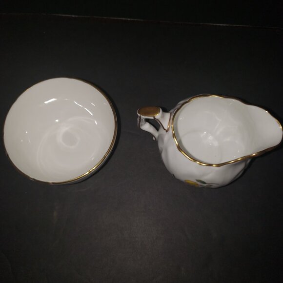 Vintage Aynsley Famille Rose Open Sugar and Creamer Excellent Condition - Picture 3 of 4